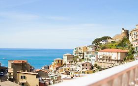 Live In The Heart Of 5 Terre